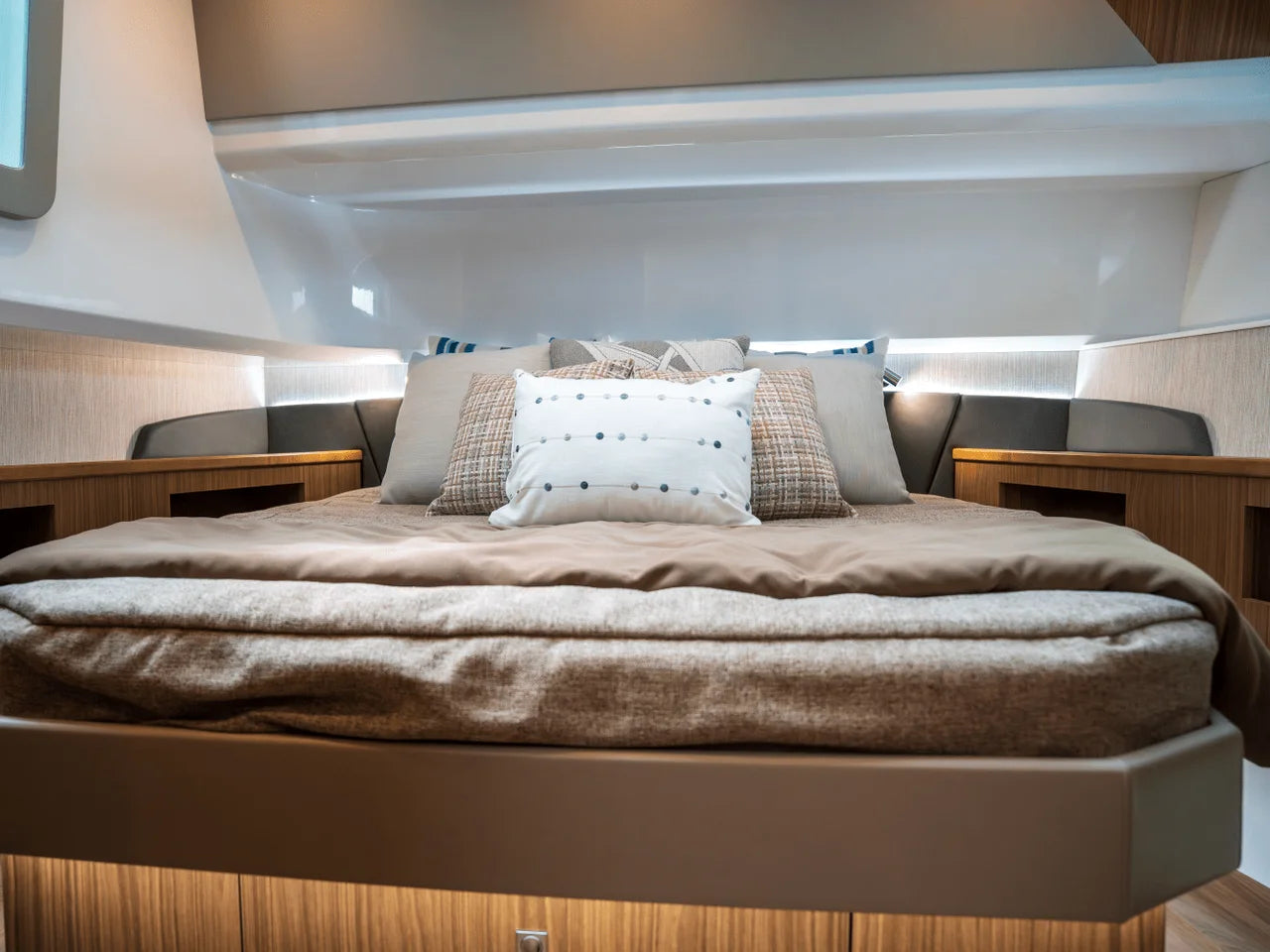 2026 Cruisers Yachts 50GLS OB 50.0 feet, Wrightsville Beach, North Carolina #40