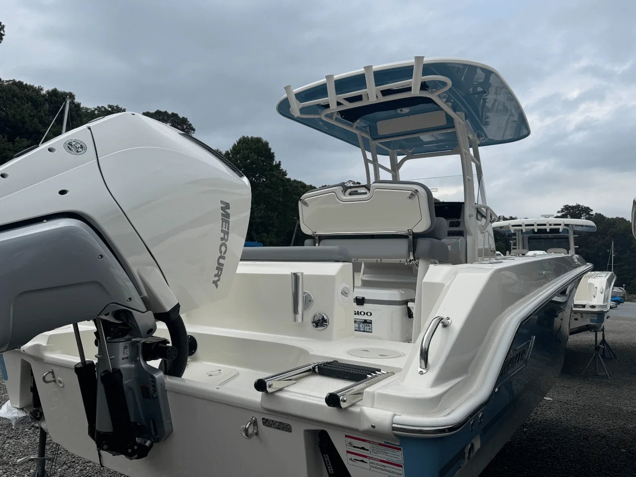 2026 Boston Whaler 230 Outrage 23.0 feet, Huntington, NY #4