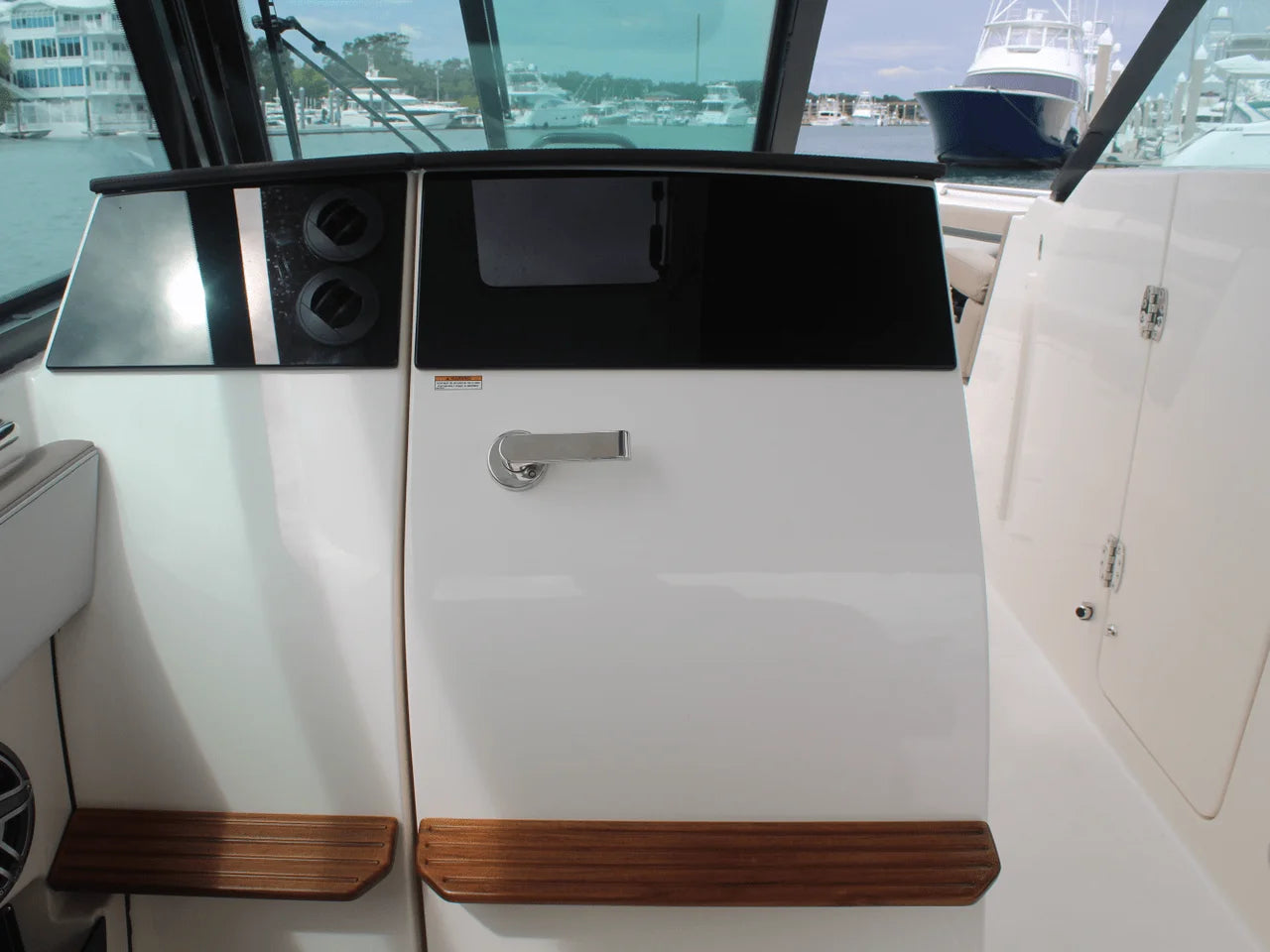 2026 Boston Whaler 330 Vantage 33.0 feet, Charleston, South Carolina #43