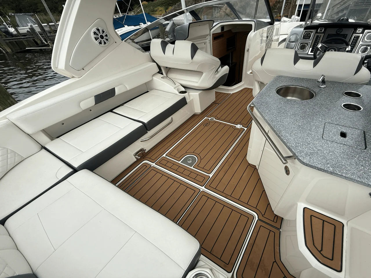 2015 Chaparral 327 SSX 32.0 feet, Grasonville, Maryland #11