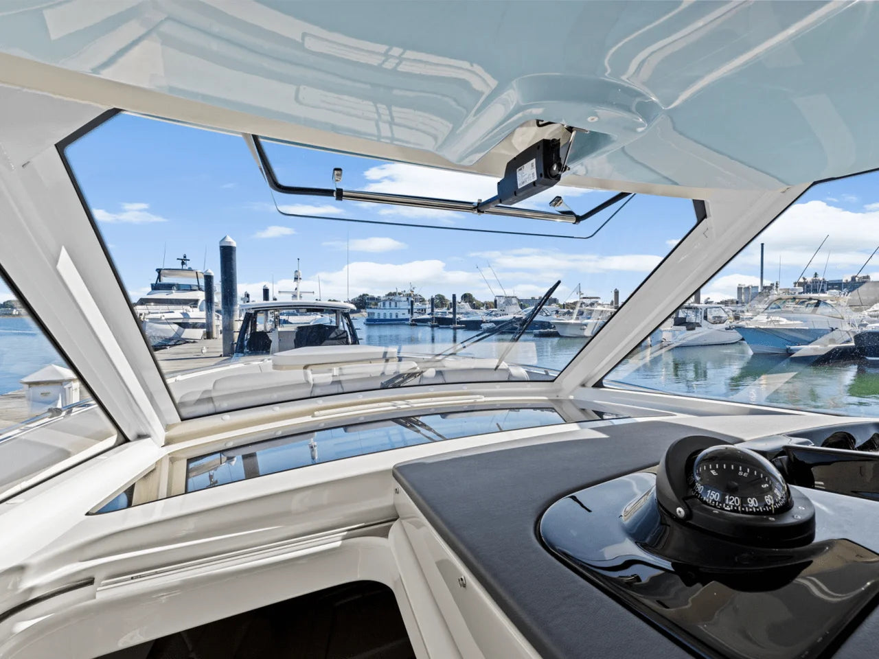 2026 Boston Whaler 420 Outrage 42.0 feet, Quincy, MA #35