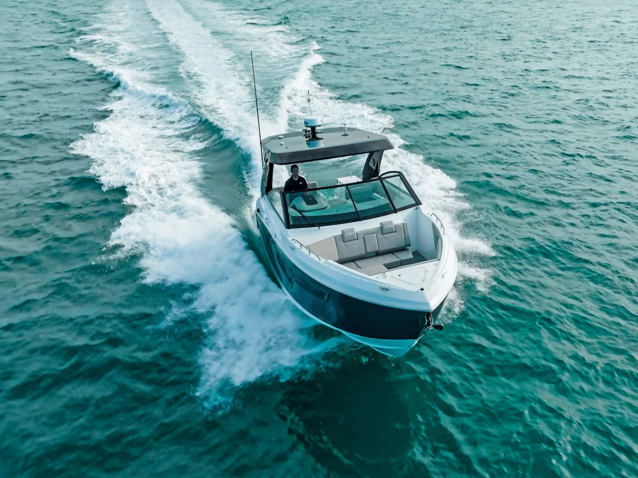 2027 Cruisers Yachts 34 GLS Outboard 34.0 feet, Venice, Florida #44