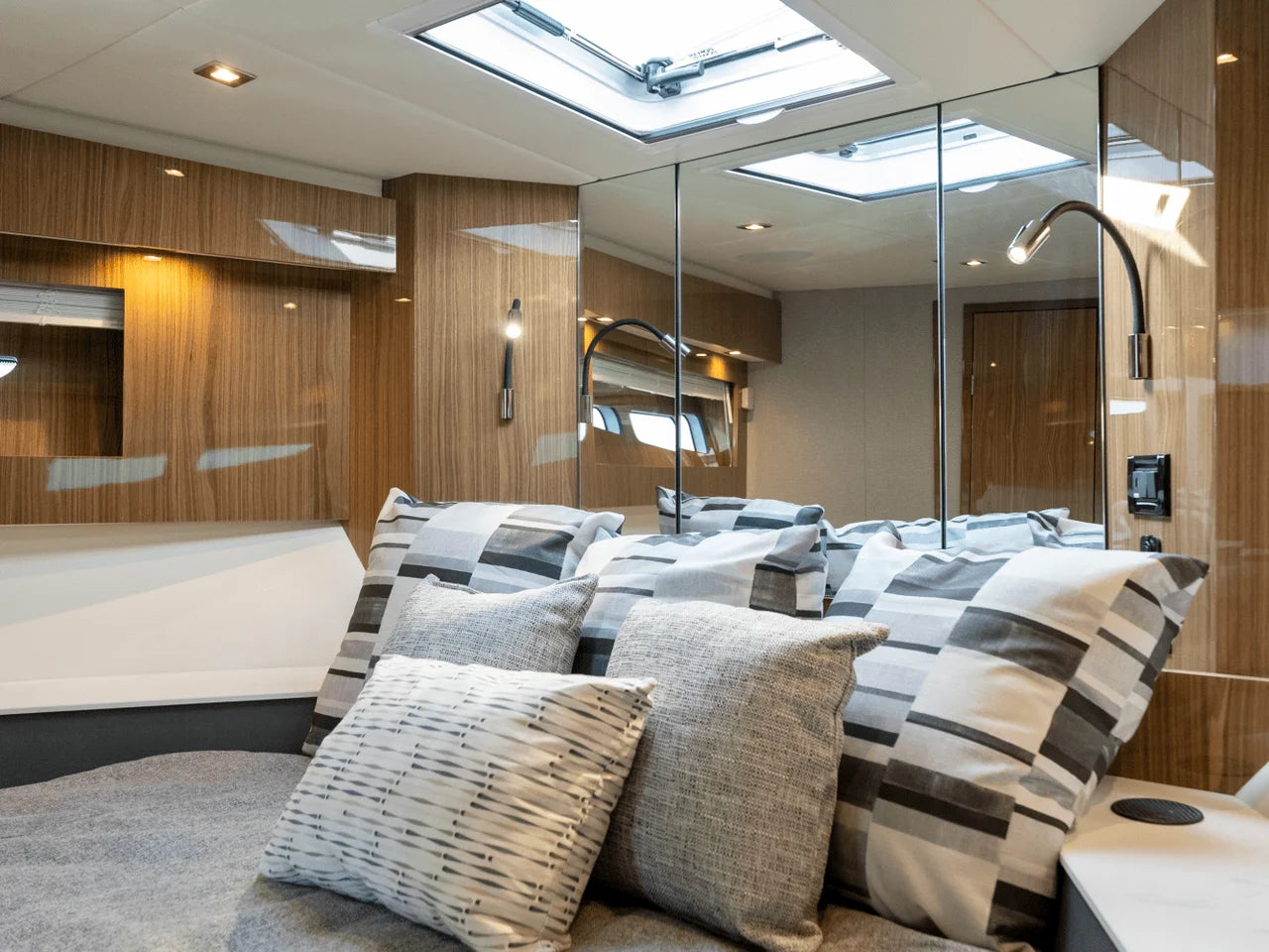 2026 Cruisers Yachts 50 Cantius 50.0 feet, Inuvik, Northwest Territories #77