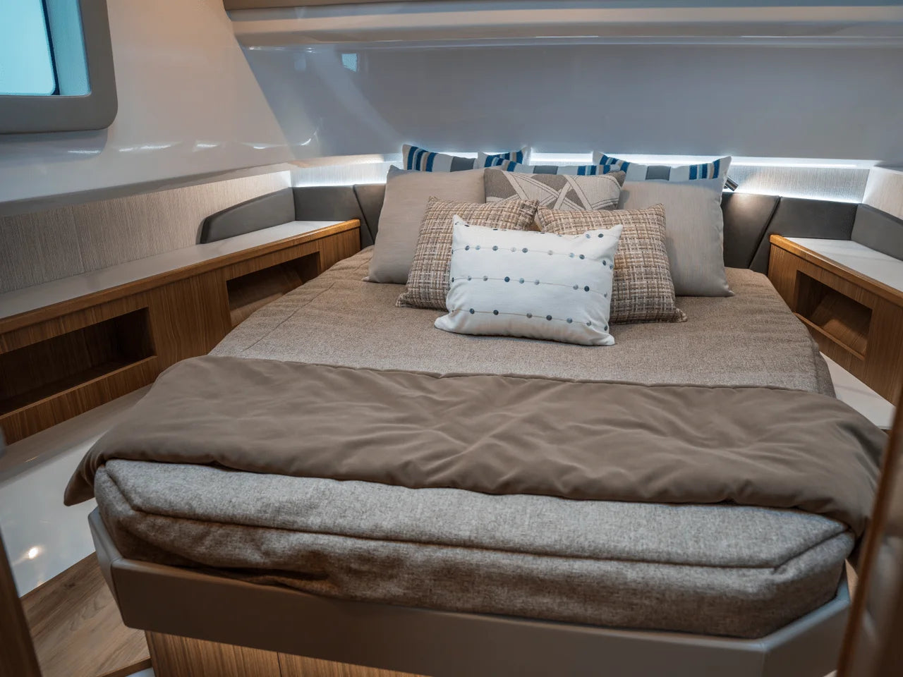2026 Cruisers Yachts 50GLS OB 50.0 feet, Wrightsville Beach, North Carolina #42