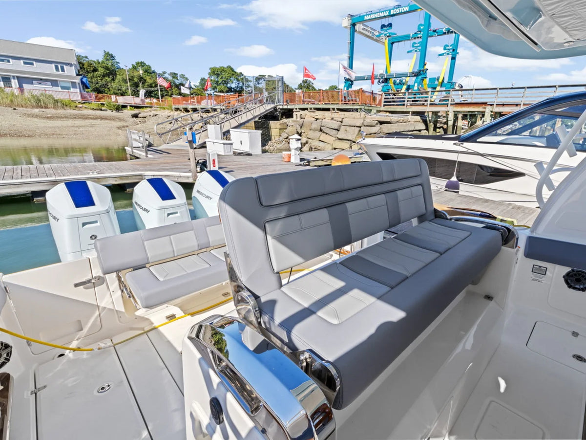 2026 Boston Whaler 420 Outrage 42.0 feet, Quincy, MA #22