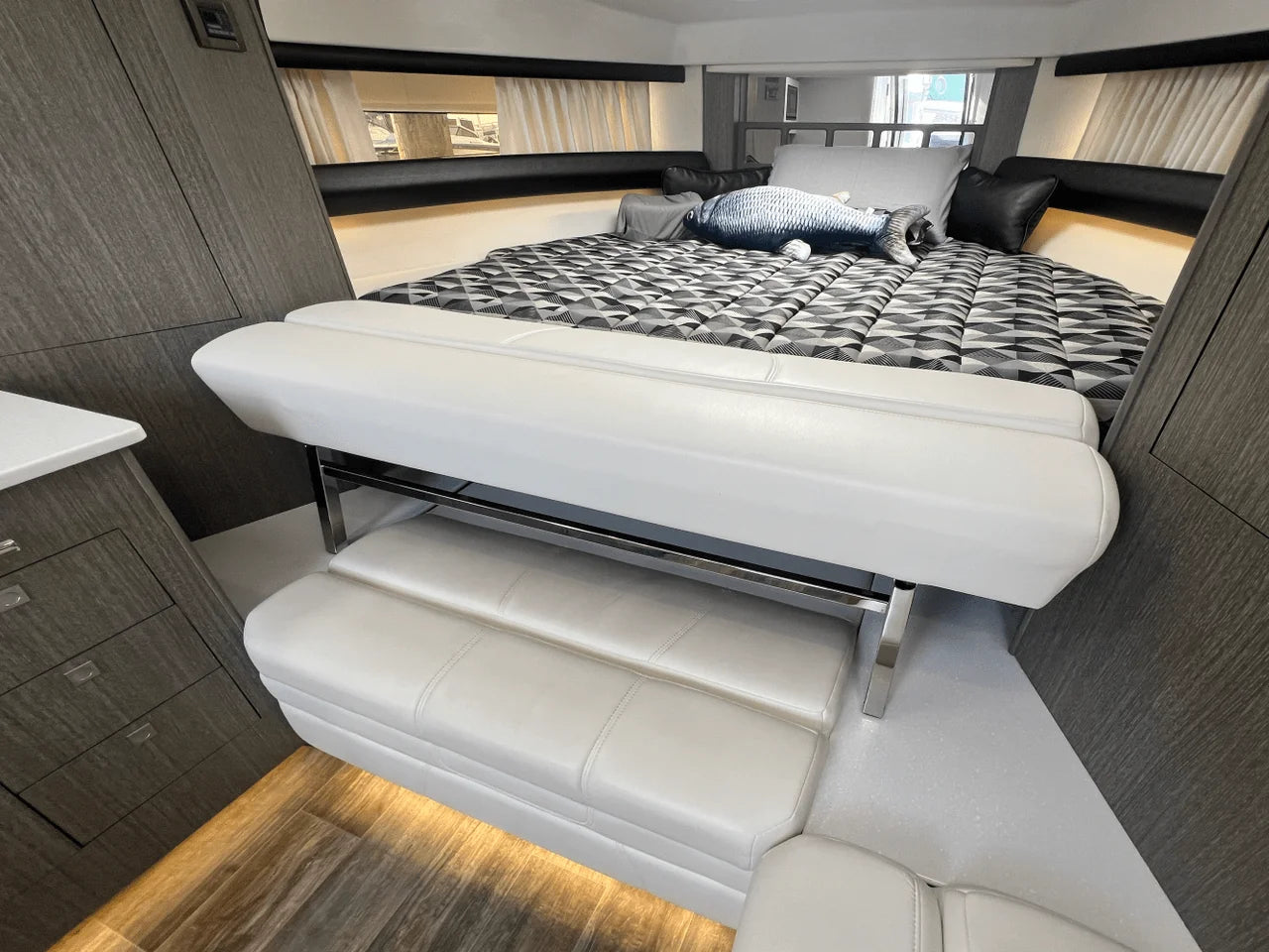 2021 Monterey 335 SPORT YACHT 33.0 feet, Wakefield, RI #39