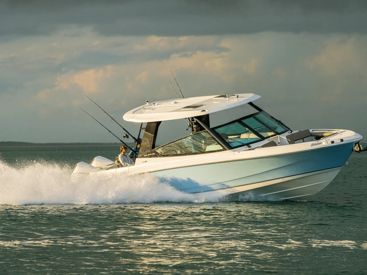 2027 Boston Whaler 330 Vantage 33.0 feet, Stuart, Florida #2