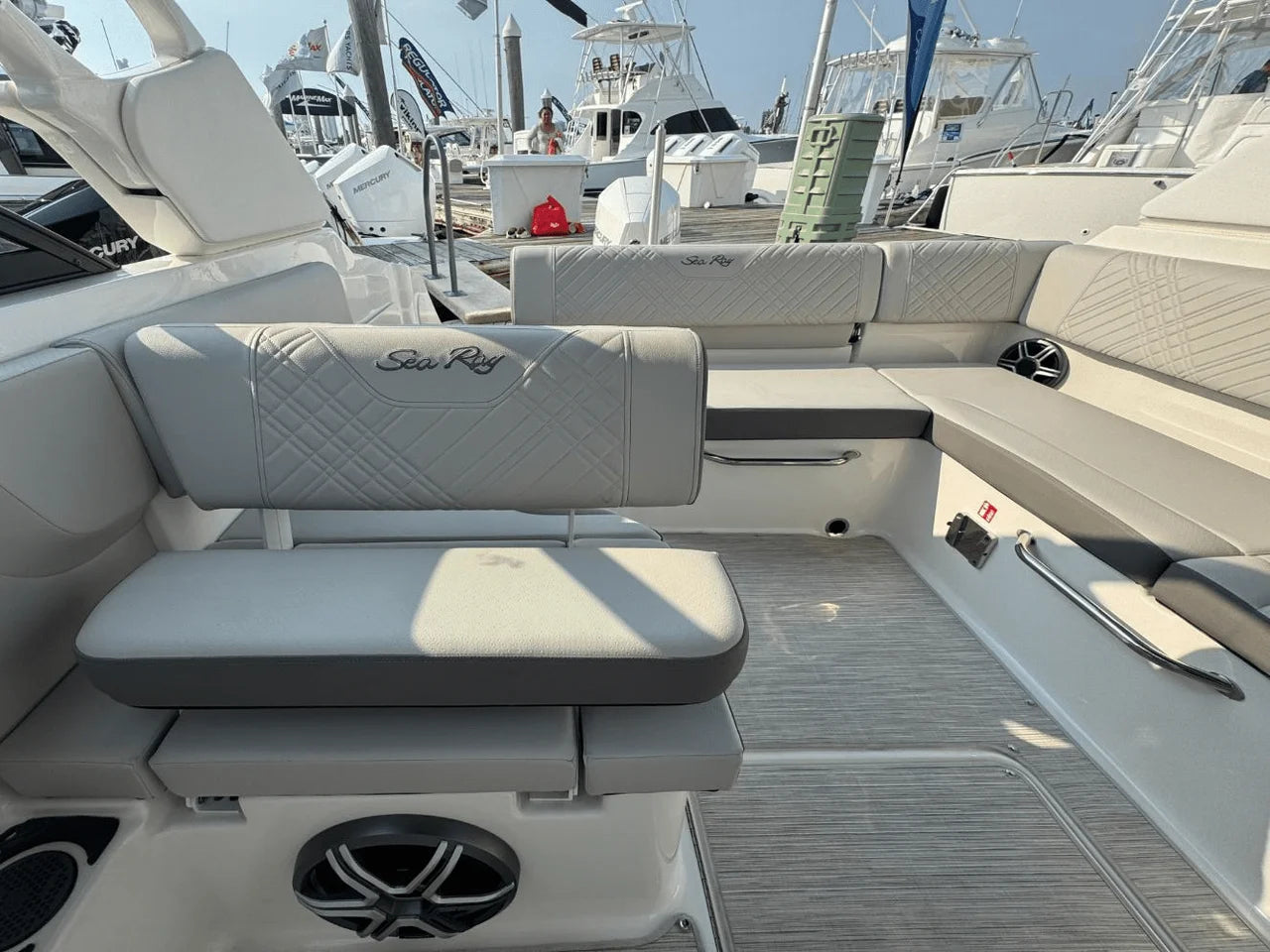 2026 Sea Ray SDX 230 Outboard 23.0 feet, Somers Point, New Jersey #17