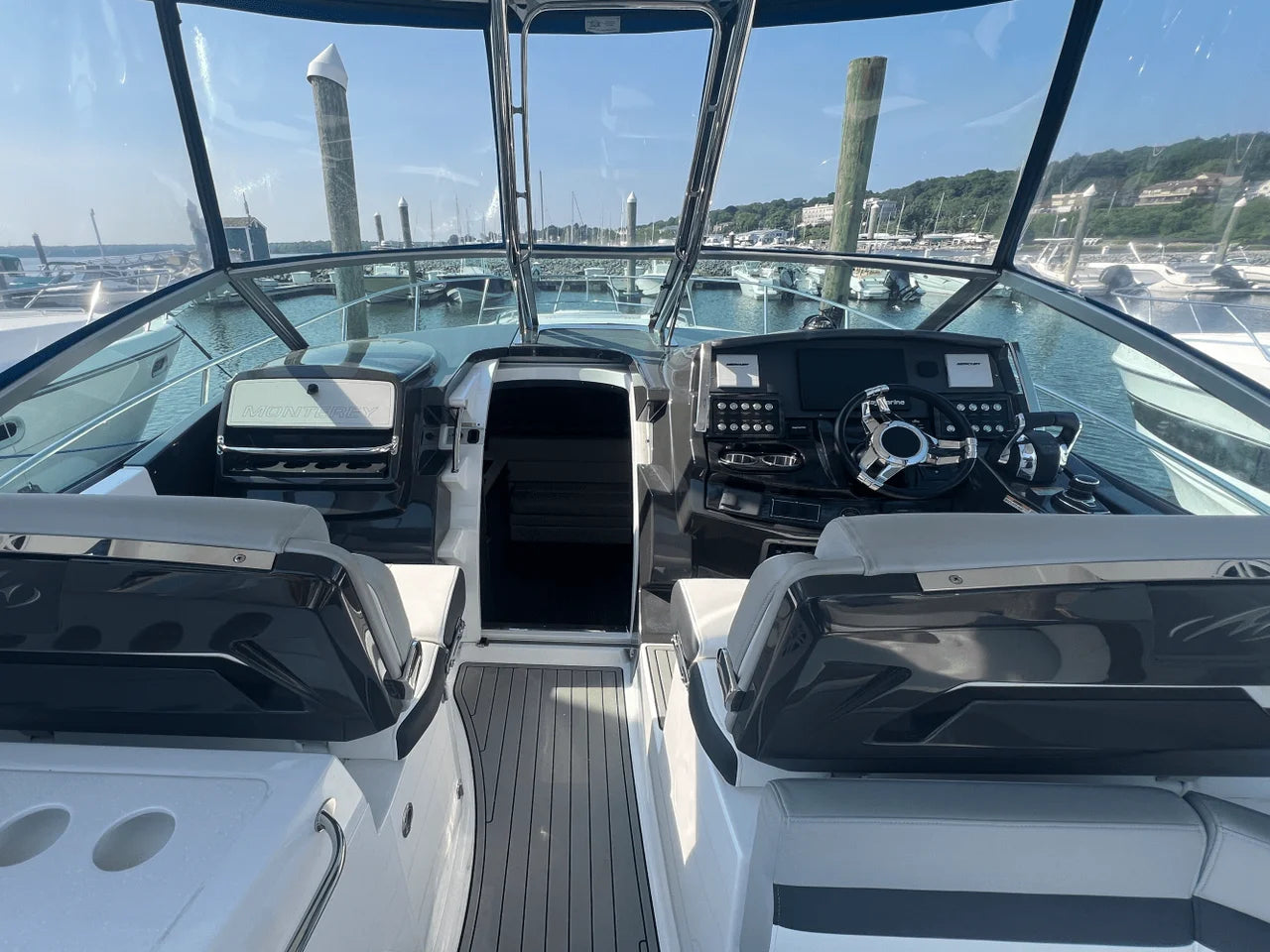 2021 Monterey 335 SPORT YACHT 33.0 feet, Wakefield, RI #19