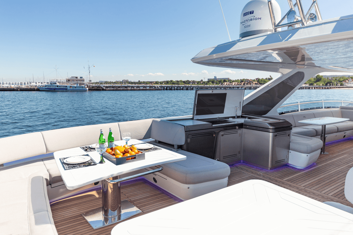 2027 Galeon 800 FLY 83.0 feet, Inuvik, Northwest Territories #18