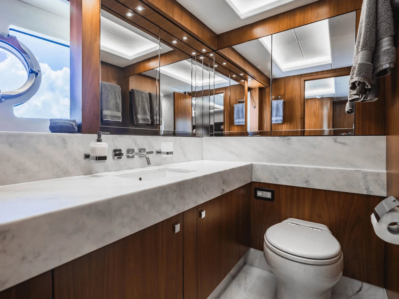 2019 Sunseeker 86 86.0 feet, Fort Lauderdale , FL #42
