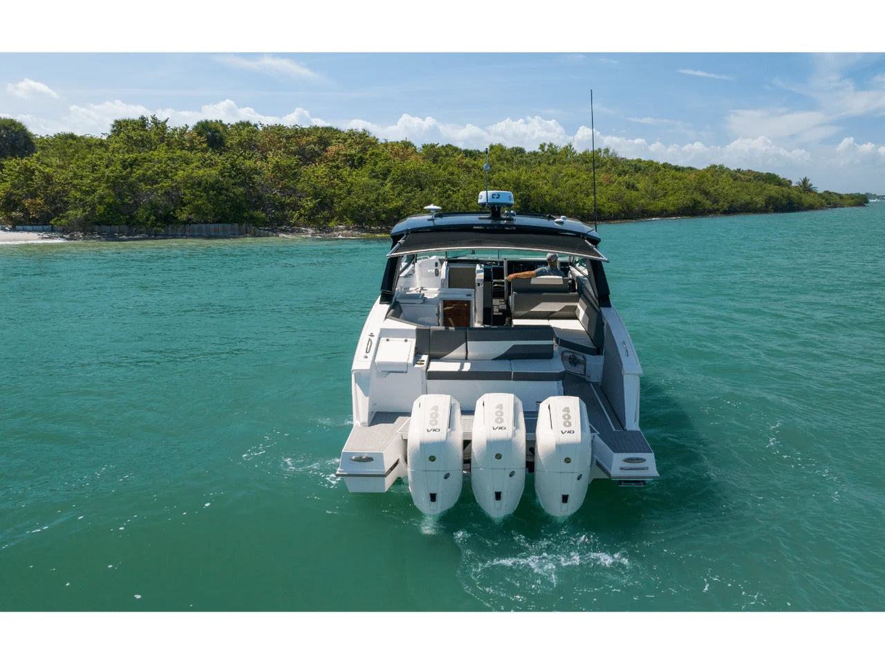 2026 Cruisers Yachts 38 GLS Outboard 38.0 feet, Inuvik, Northwest Territories #33