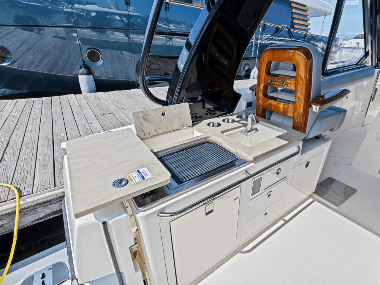 2025 Boston Whaler 380 Realm 38.0 feet, Quincy, MA #12