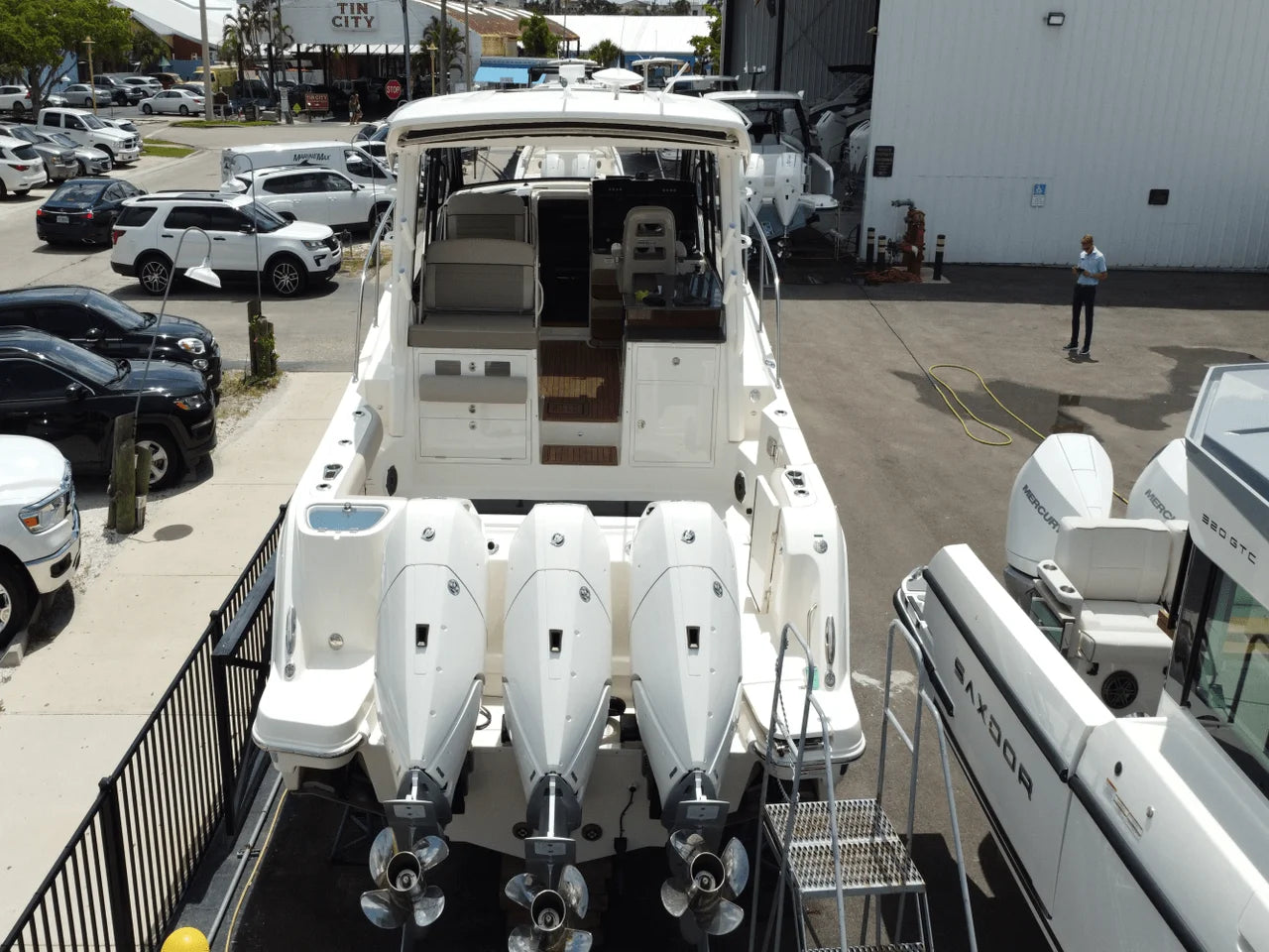 2025 Boston Whaler 365 Conquest 36.0 feet, Naples, Florida #16