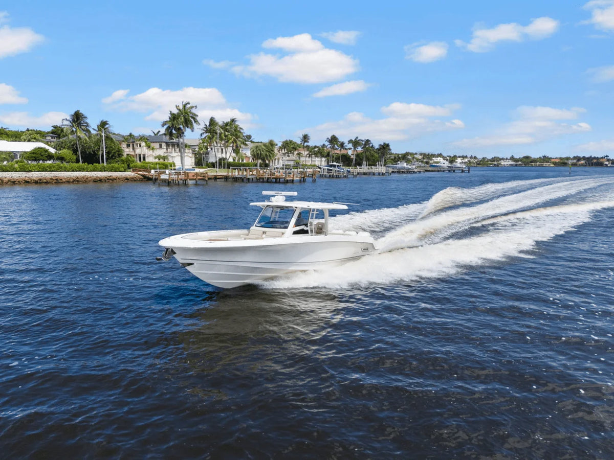 2018 Boston Whaler 380 OUTRAGE 38.0 feet, Naples, Florida #9