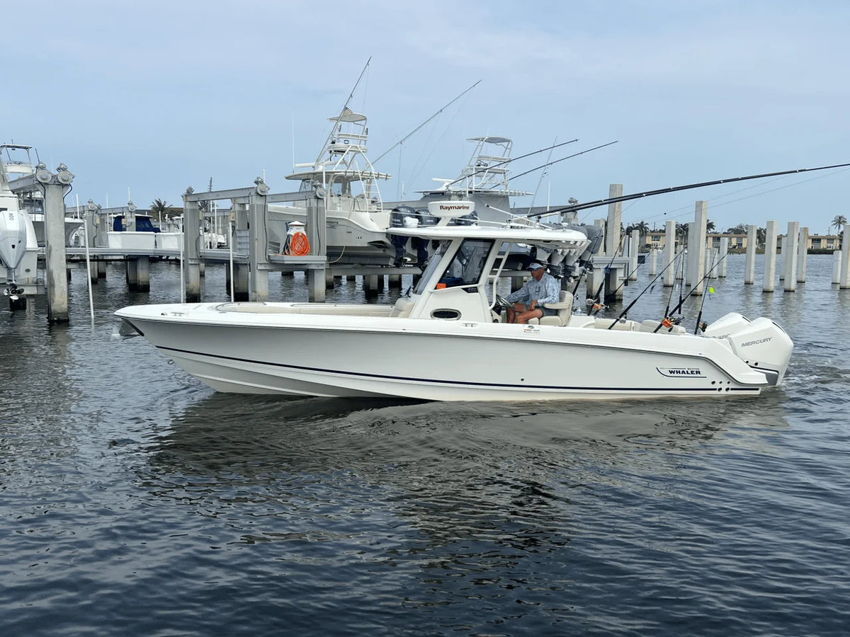 2019 Boston Whaler 280 OUTRAGE 28.0 feet, Stuart, Florida #1
