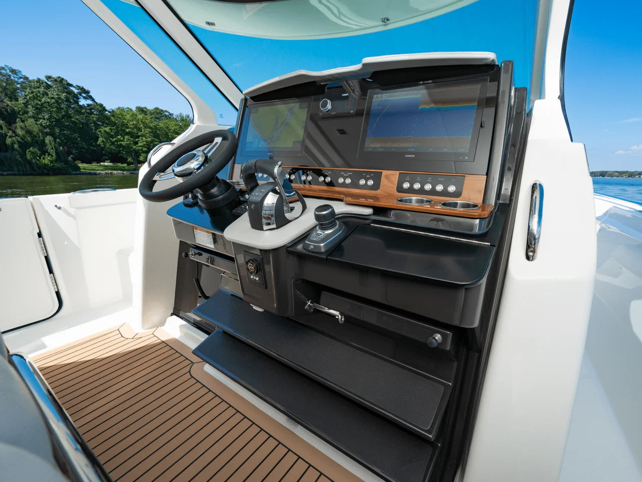 2025 Tiara Yachts LS 38 38.0 feet, Inuvik, Northwest Territories #24
