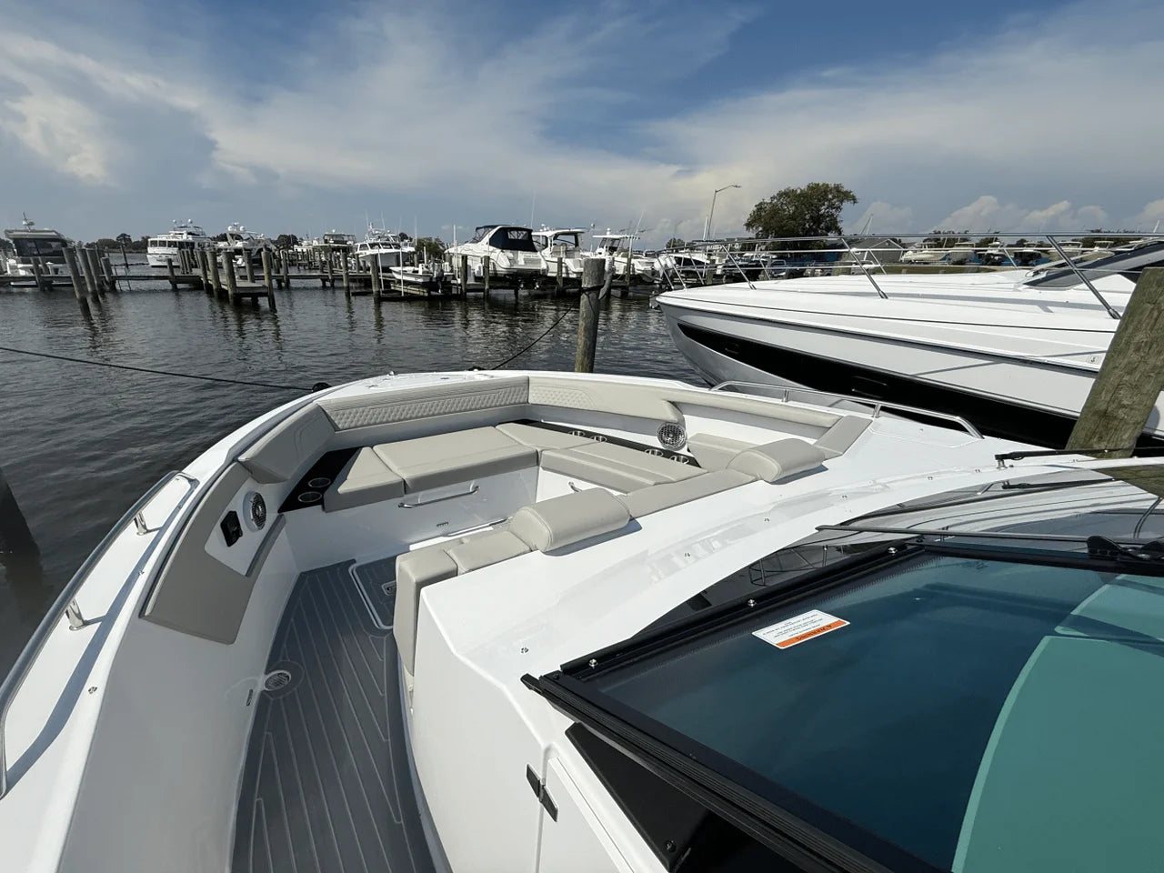 2026 Cruisers Yachts 34 GLS Outboard 34.0 feet, Grasonville, MD #29