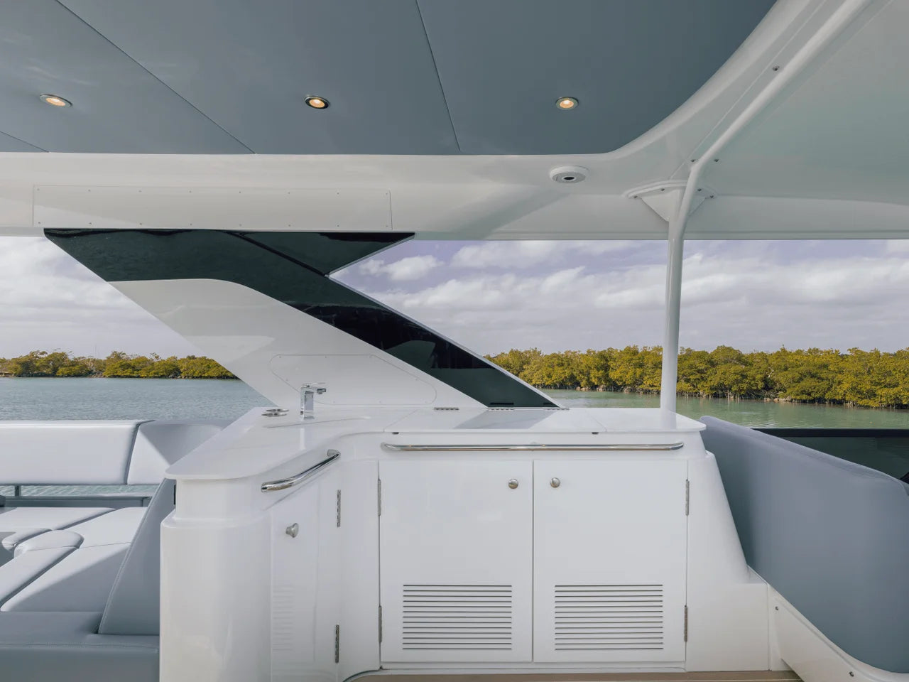 2026 Cruisers Yachts 57 FLY 57.0 feet, Inuvik, Northwest Territories #51