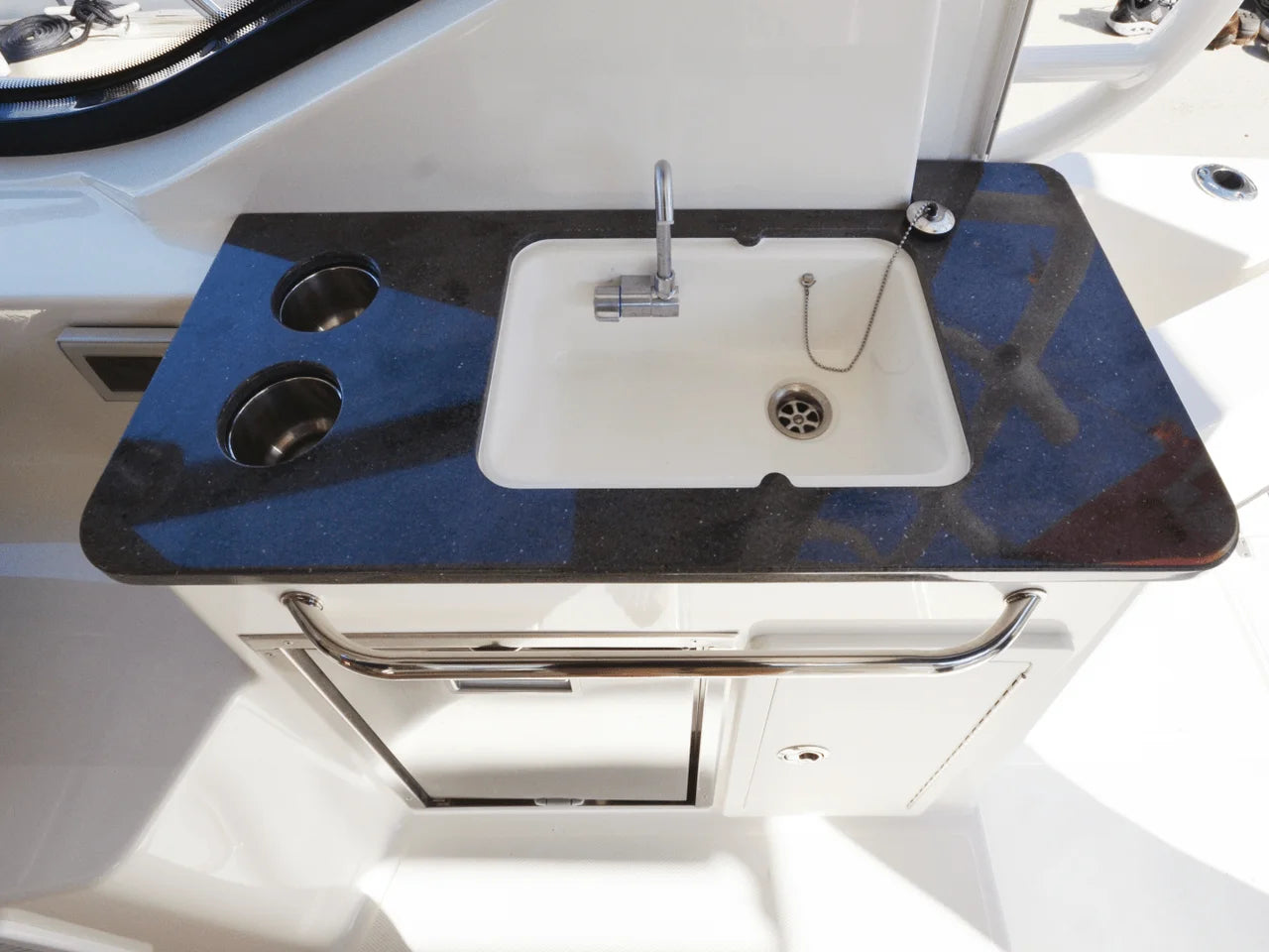 2027 Boston Whaler 325 Conquest 32.0 feet, Norwalk, Connecticut #52