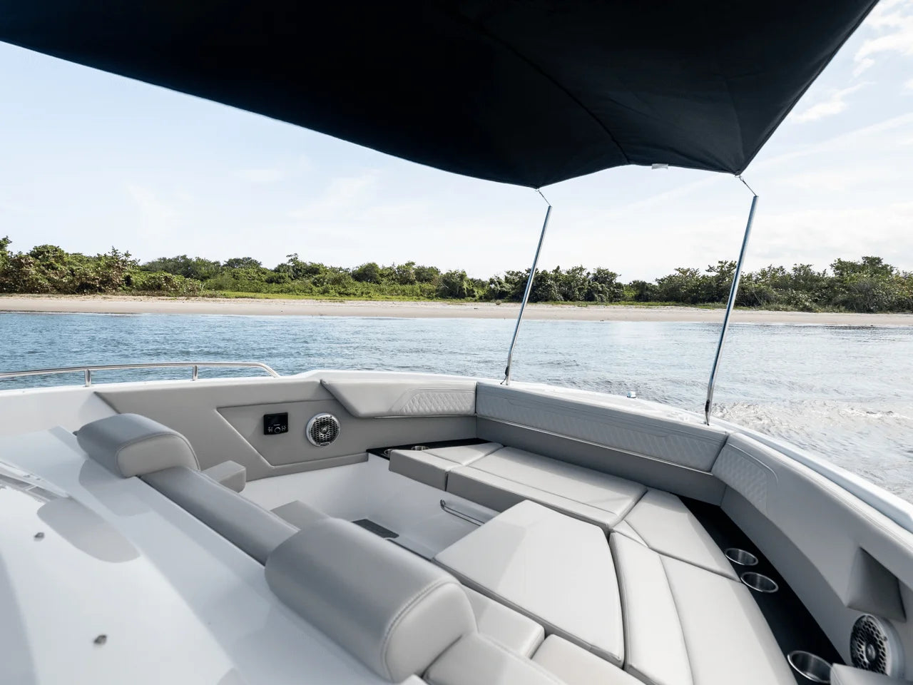 2027 Cruisers Yachts 34 GLS Outboard 34.0 feet, Venice, Florida #19