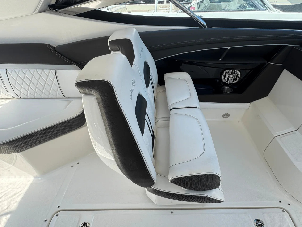 2017 Sea Ray SLX 350 OB 35.0 feet, Washington, Connecticut #21
