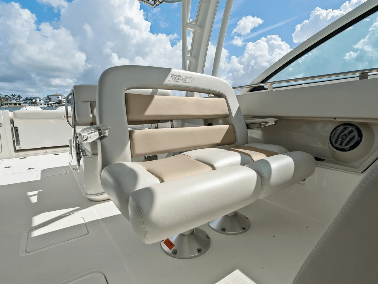 2020 Boston Whaler 320 VANTAGE 33.0 feet, St Petersburg, FL #23