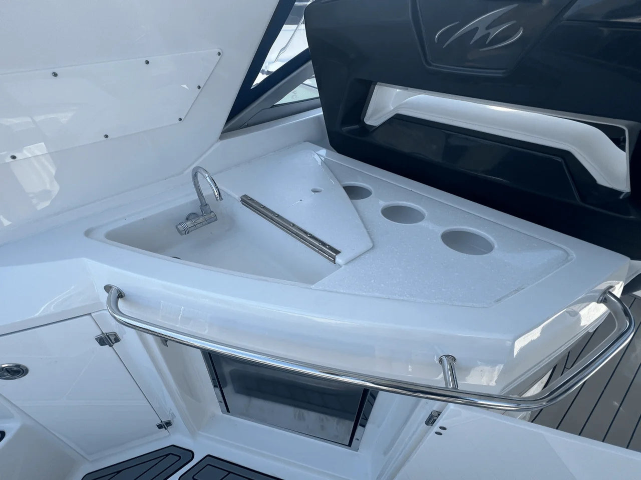 2021 Monterey 335 SPORT YACHT 33.0 feet, Wakefield, RI #16