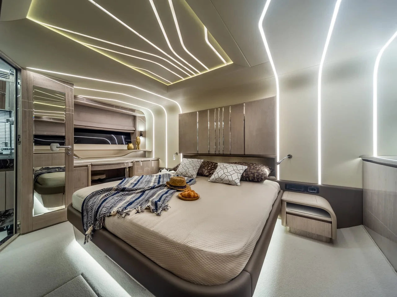 2026 Galeon 700 SKY 72.0 feet, Inuvik, Northwest Territories #59
