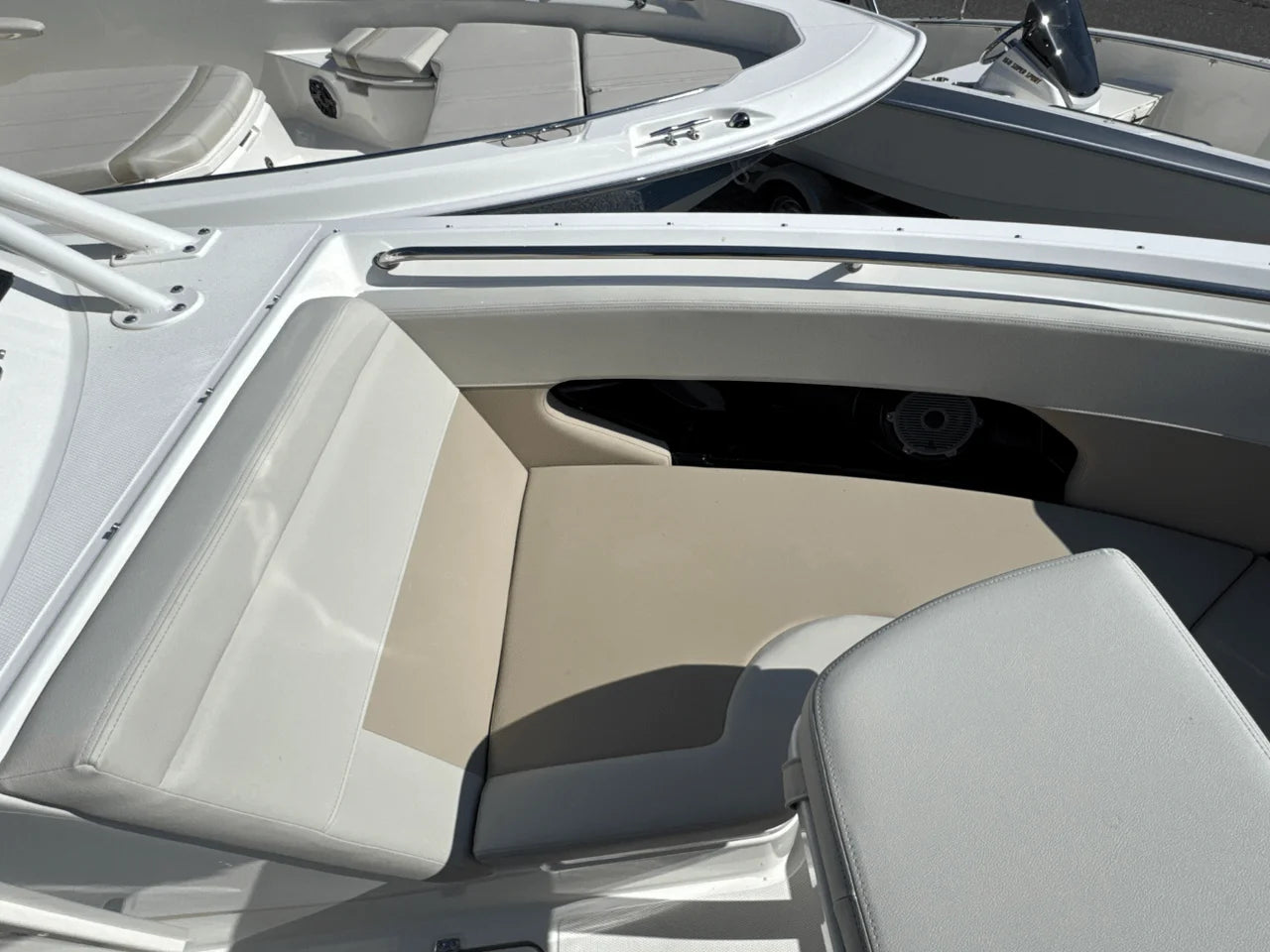 2026 Boston Whaler 240 Vantage 24.0 feet, Huntington, NY #30
