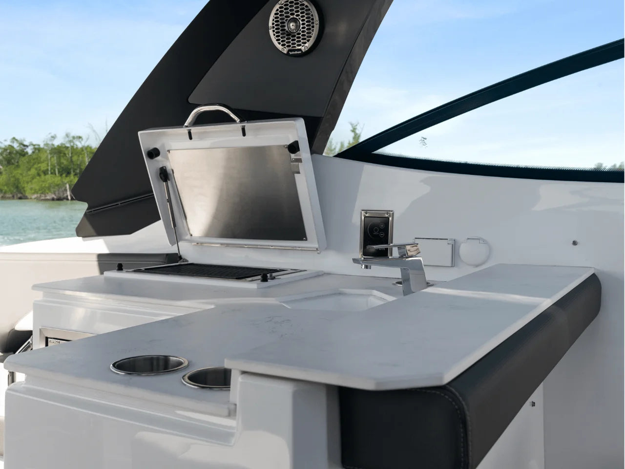 2026 Cruisers Yachts 38 GLS Outboard 38.0 feet, Inuvik, Northwest Territories #69