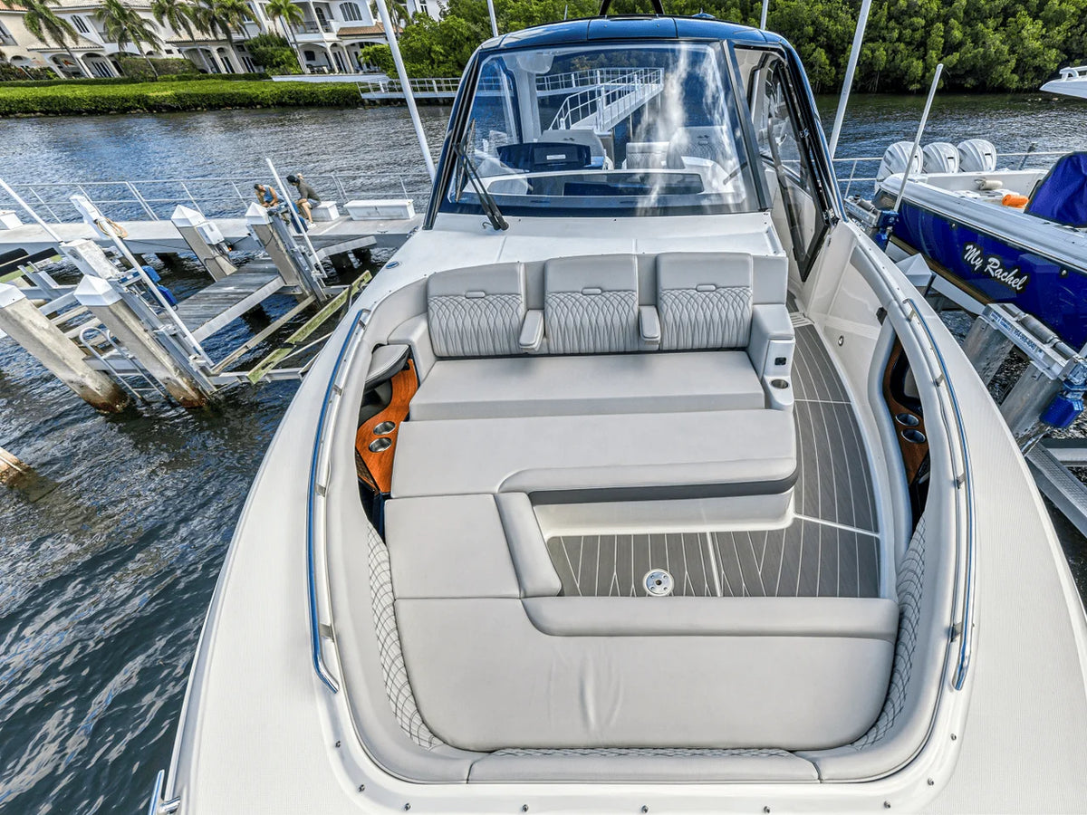 2022 Sea Ray 370 SUNDANCER OUTBOARD 37.0 feet, Highland Beach, FL, FL #17