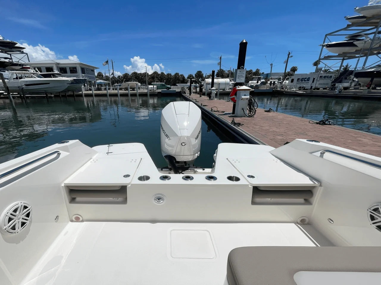 2025 Boston Whaler 210 Vantage 21.0 feet, Sarasota, Florida #14
