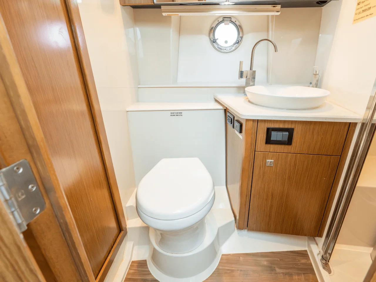 2016 Cruisers Yachts 41 CANTIUS 41.0 feet, st. Petersburg, FL #17