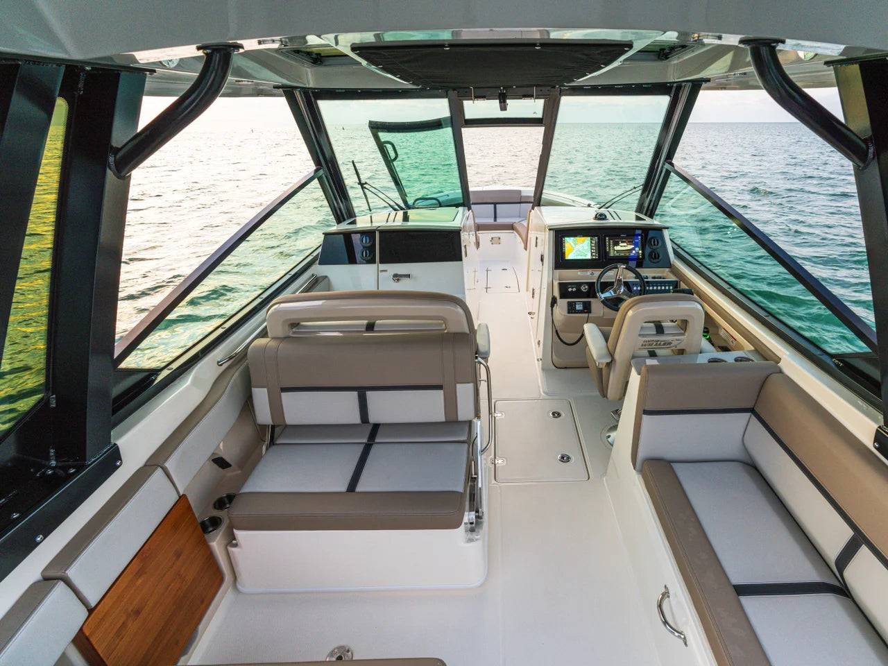 2027 Boston Whaler 330 Vantage 33.0 feet, Sarasota, Florida #26