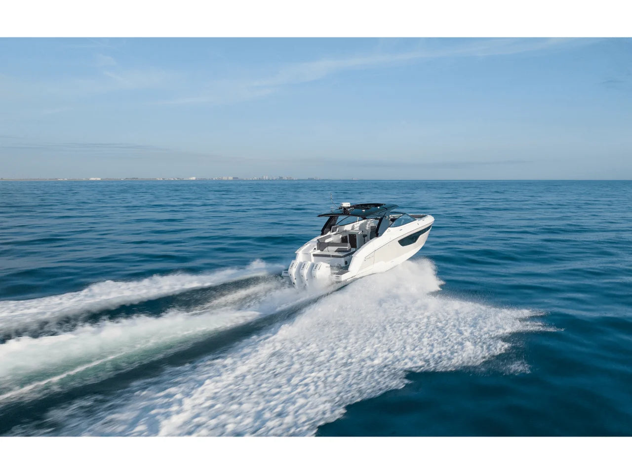 2026 Cruisers Yachts 38 GLS Outboard 38.0 feet, Inuvik, Northwest Territories #24