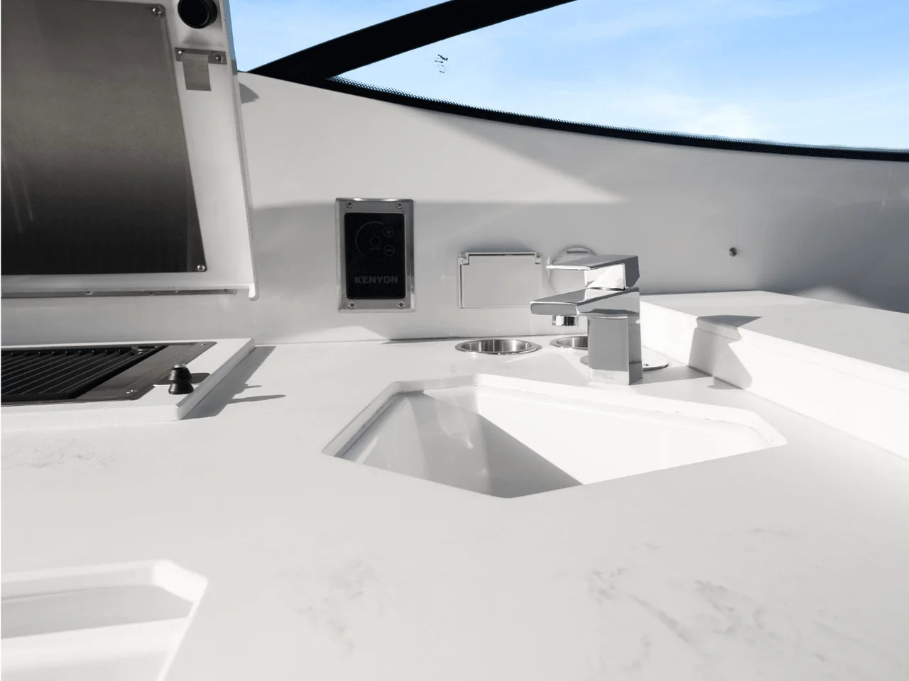 2026 Cruisers Yachts 38 GLS Outboard 38.0 feet, Inuvik, Northwest Territories #40