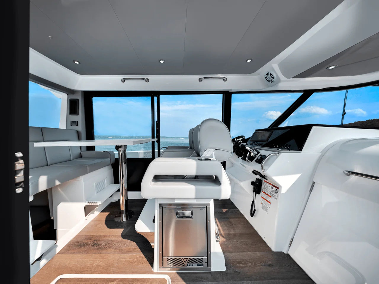 2026 Cruisers Yachts 38 VTR EC 38.0 feet, Inuvik, Northwest Territories #10