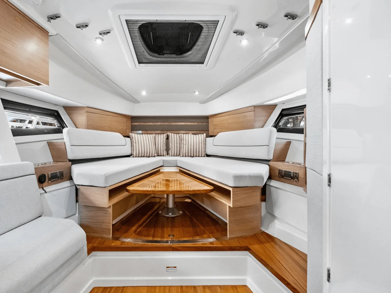 2025 Boston Whaler 365 Conquest 36.0 feet, St Petersburg, FL #37