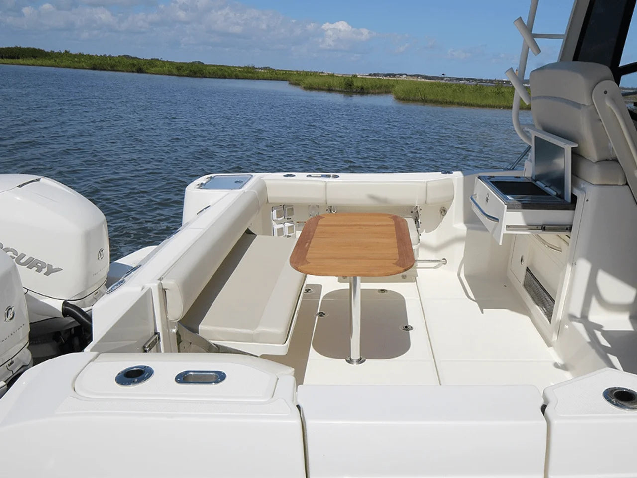 2027 Boston Whaler 325 Conquest 32.0 feet, Norwalk, Connecticut #45
