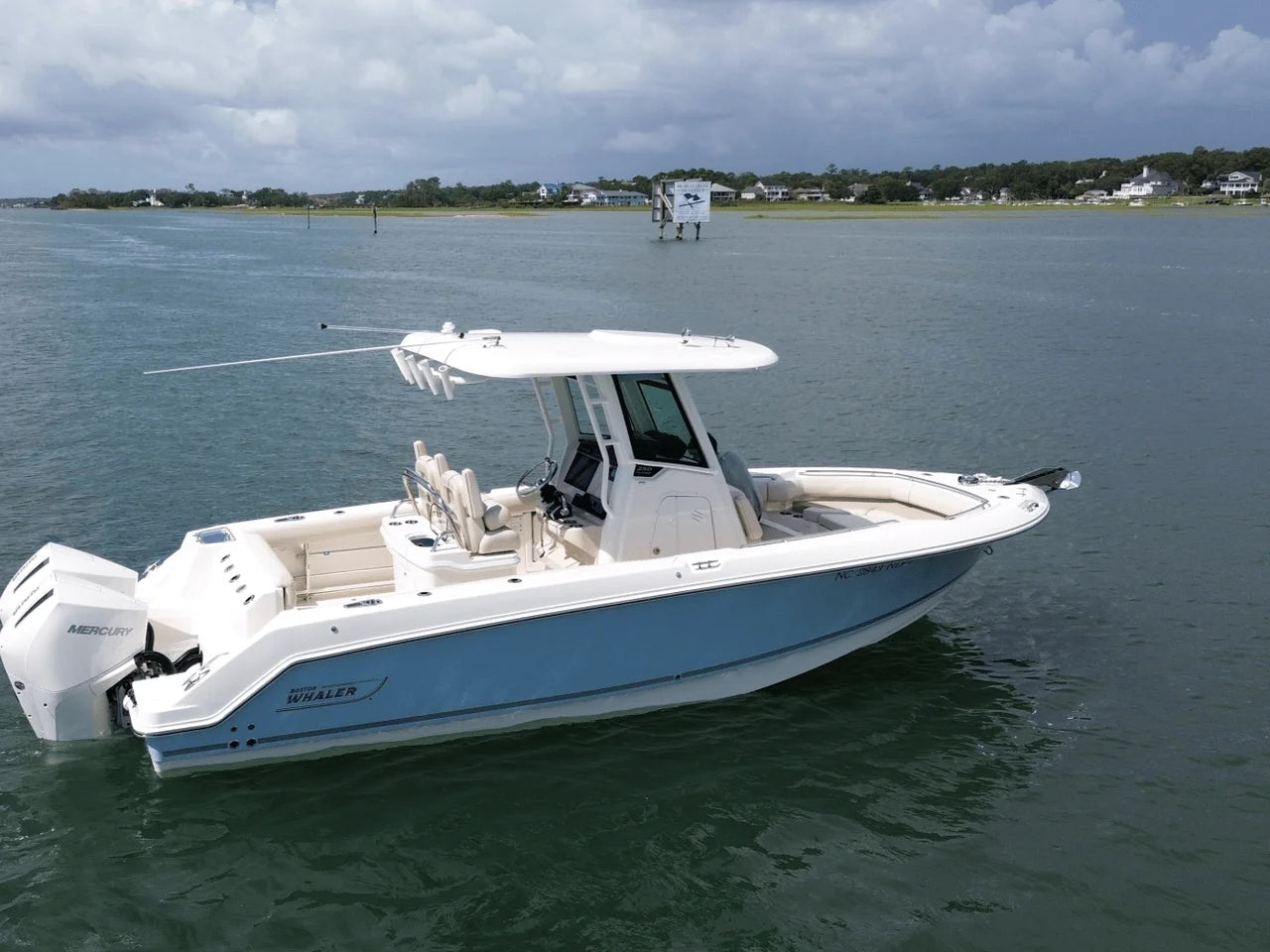 2024 Boston Whaler 250 OUTRAGE 25.0 feet, Wrightsville Beach, North Carolina #12