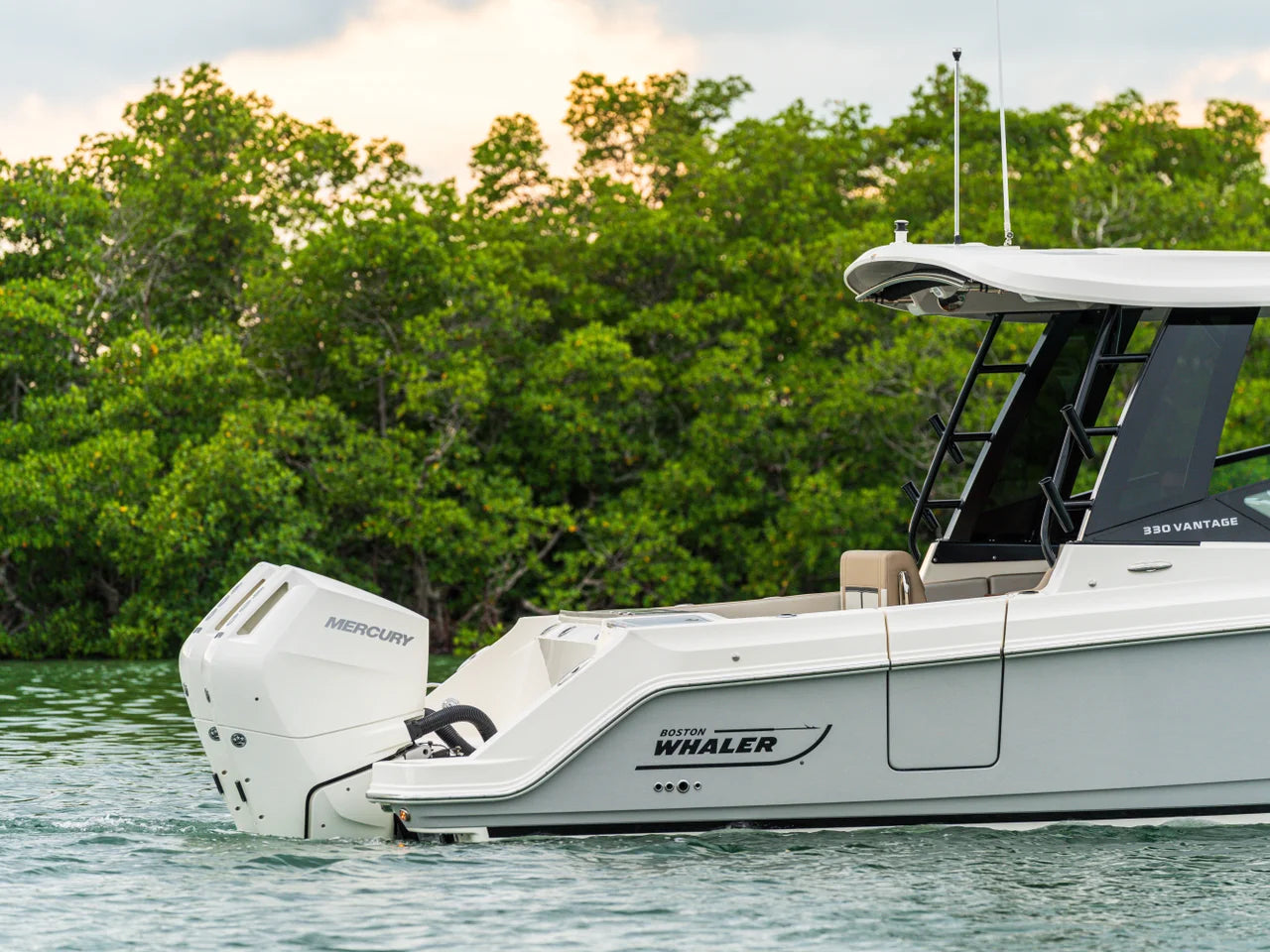 2027 Boston Whaler 330 Vantage 33.0 feet, Sarasota, Florida #8