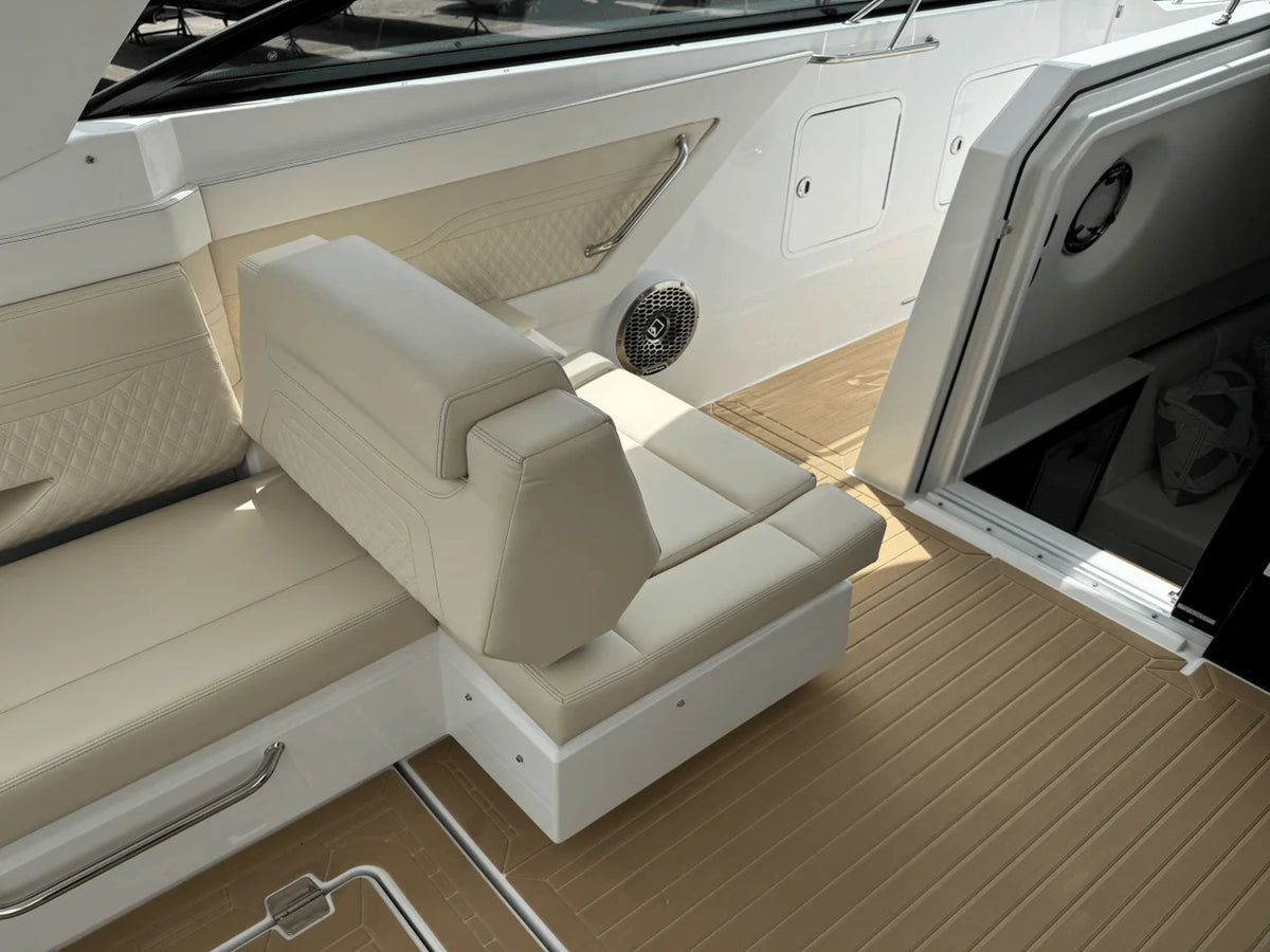 2026 Cruisers Yachts 34 GLS 34.0 feet, Excelsior, Minnesota #28