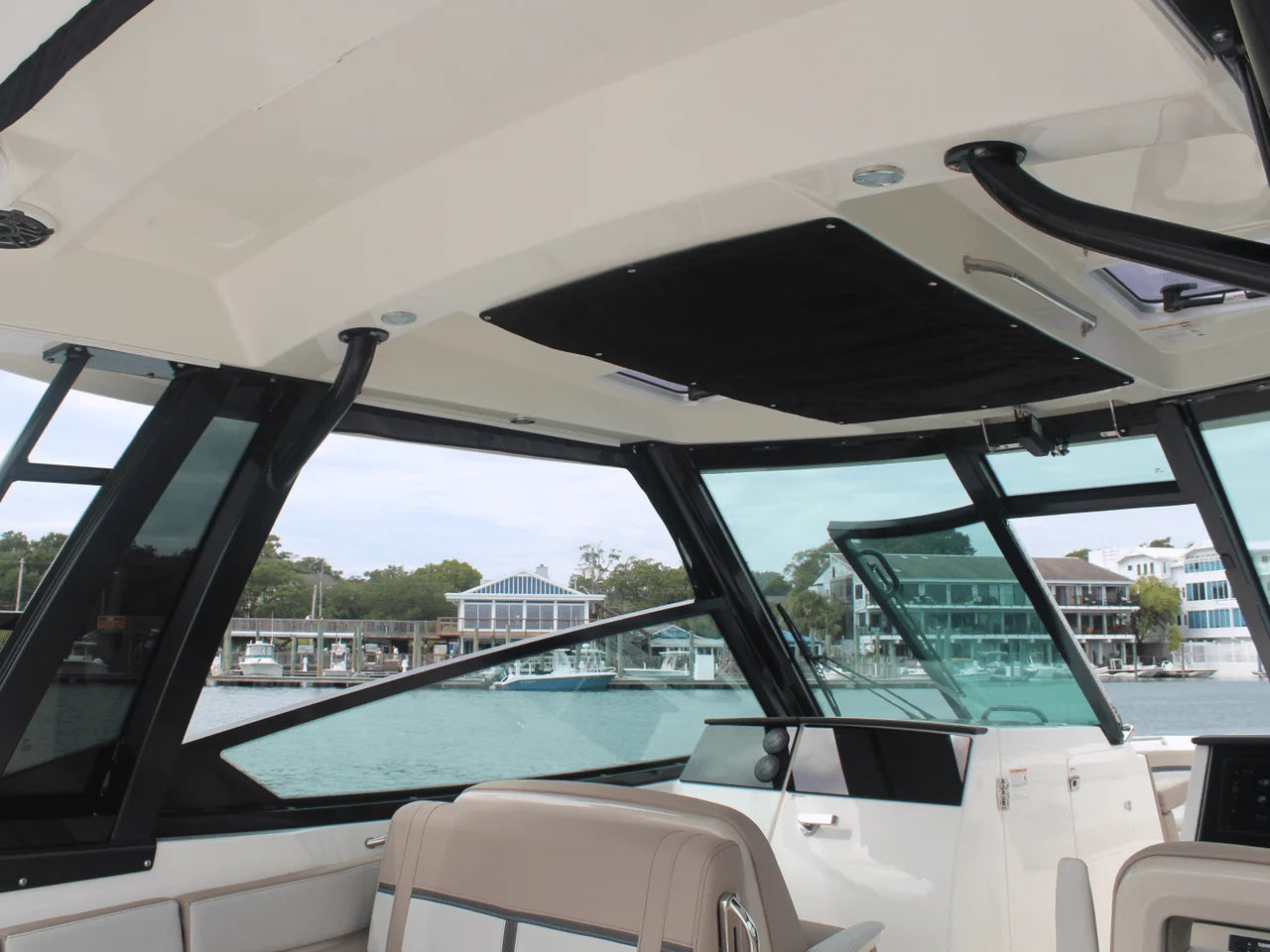 2026 Boston Whaler 330 Vantage 33.0 feet, Charleston, South Carolina #64