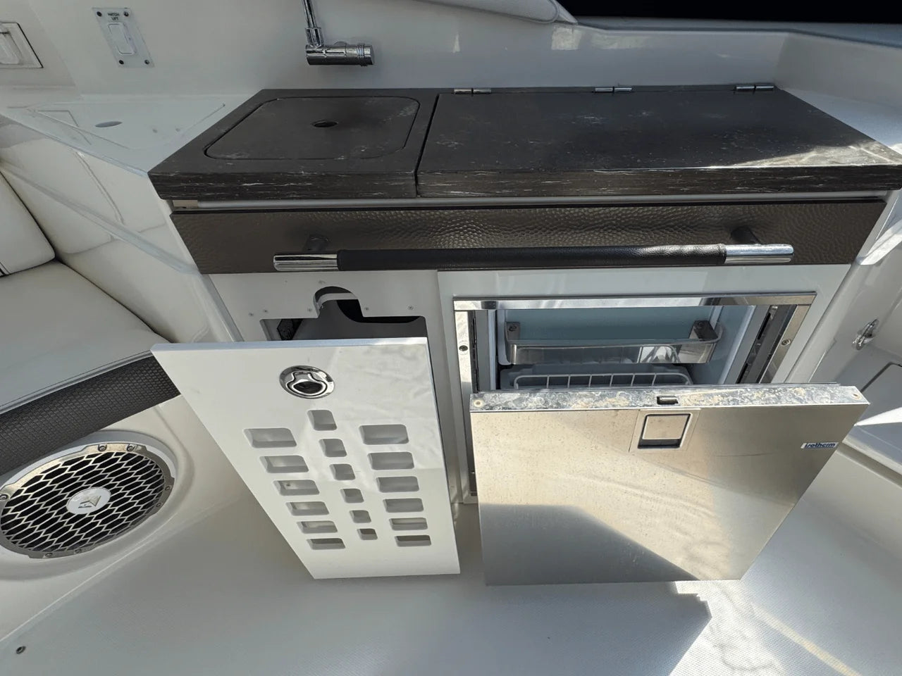 2017 Sea Ray SLX 350 OB 35.0 feet, Washington, Connecticut #18