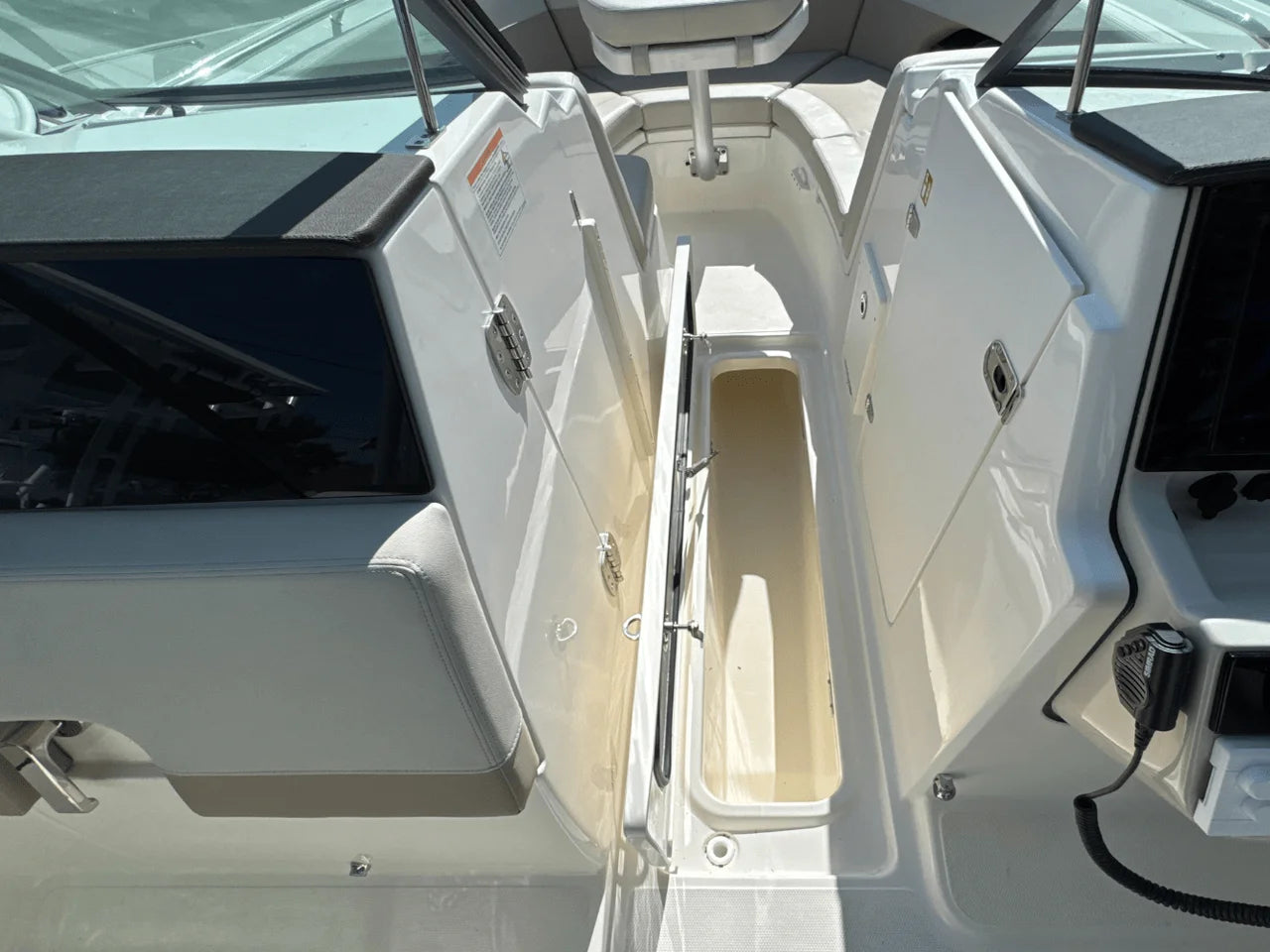 2026 Boston Whaler 240 Vantage 24.0 feet, Huntington, NY #25