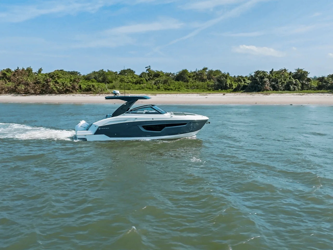 2026 Cruisers Yachts 34 GLS Outboard 35.0 feet, Inuvik, Northwest Territories #34