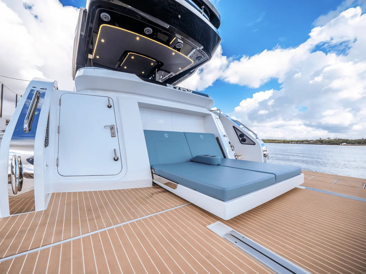 2026 Cruisers Yachts 57 FLY 57.0 feet, Jupiter, Florida #26
