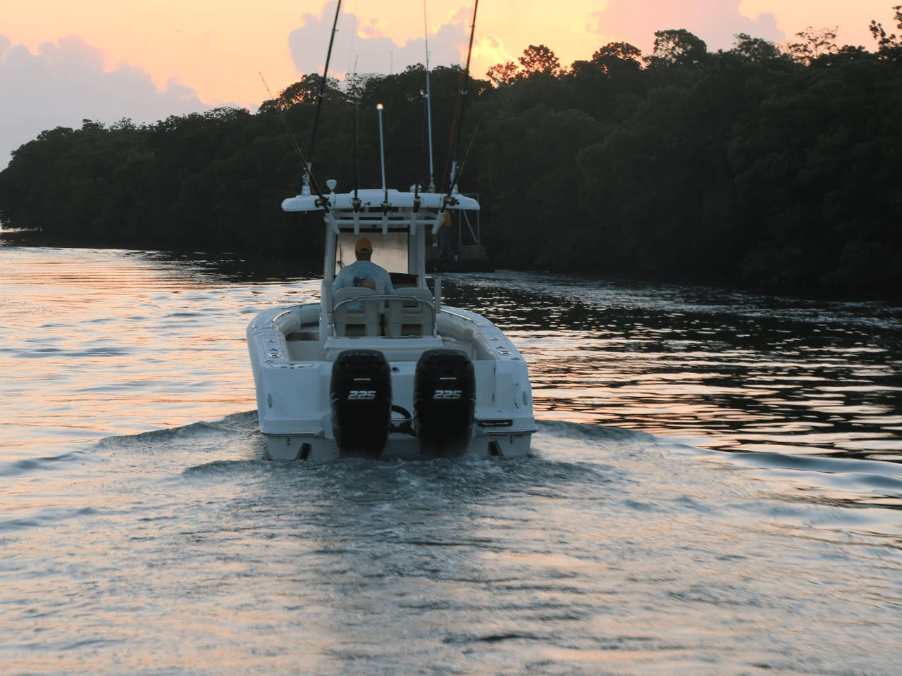 2027 Boston Whaler 250 Outrage 25.0 feet, Pompano Beach, Florida #15