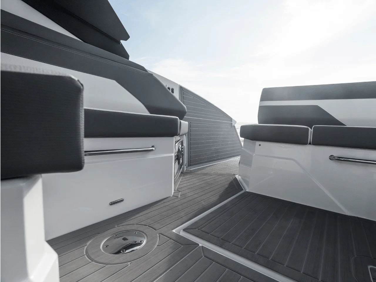 2026 Cruisers Yachts 38 GLS Outboard 38.0 feet, Inuvik, Northwest Territories #47
